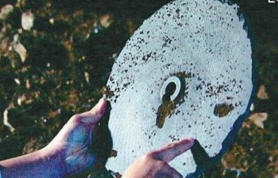 ​中国青躲高本一万二千年前的石碟，外星人存在过的凭证