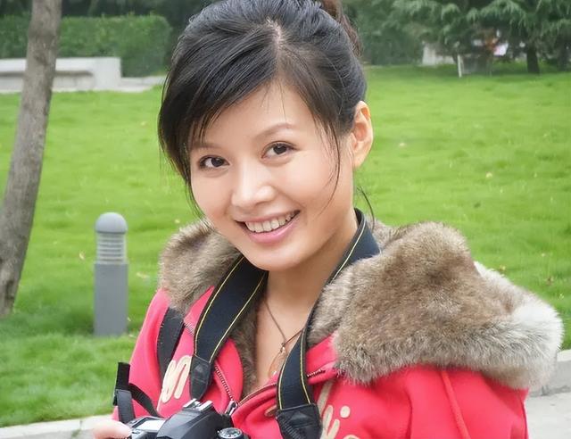 程愫个人资料及身高(程愫:花21年捧红丈夫却被抛弃)(3)