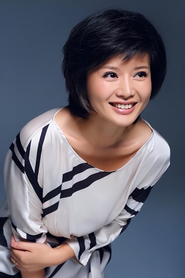 程愫个人资料及身高(程愫:花21年捧红丈夫却被抛弃)(29)