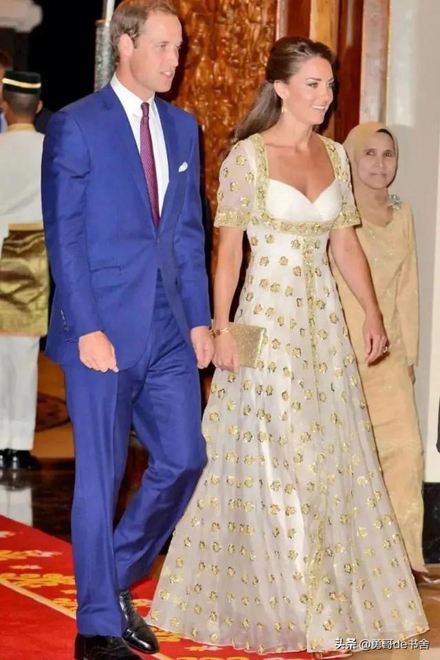 杨幂共有几套豪宅(月薪百万住京城大别墅)(54)