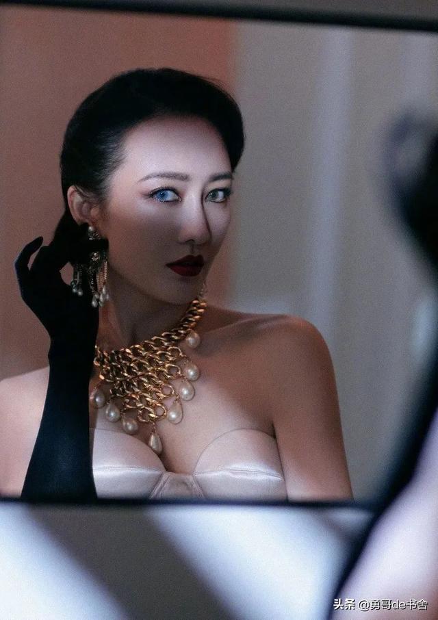 杨幂共有几套豪宅(月薪百万住京城大别墅)(11)