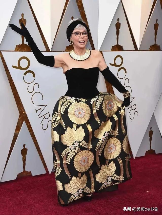 杨幂共有几套豪宅(月薪百万住京城大别墅)(50)