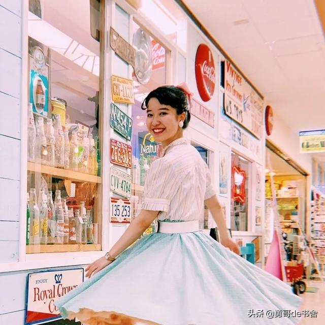 杨幂共有几套豪宅(月薪百万住京城大别墅)(40)