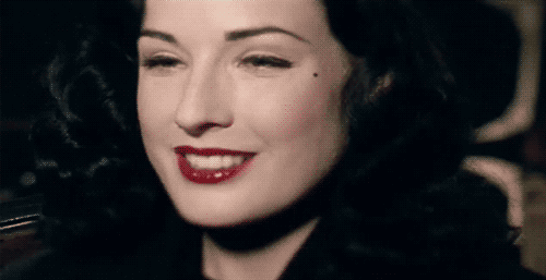 杨幂共有几套豪宅(月薪百万住京城大别墅)(64)