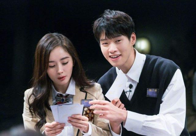 杨幂和刘恺威最近消息(杨幂恋情疑似曝光)(1)