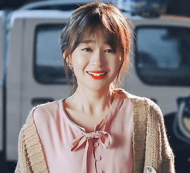 郑合惠子个人资料(有颜值的郑合惠子)(1)