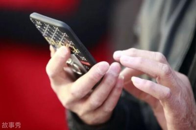 ​交警电话是112还是122：122（发生交通事故时可以拨打）