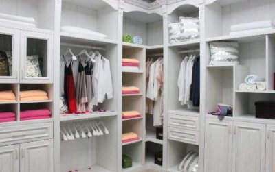 ​实木衣柜如何保养？实木衣柜的选购技巧