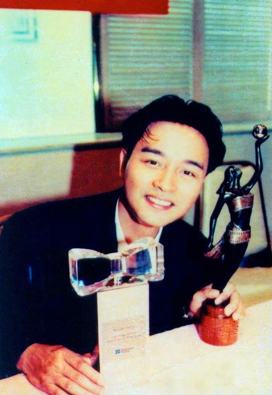 张国荣1992霸王别姬(张国荣三部经典电影流星语)(5)