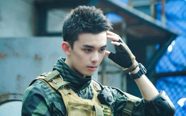 穿越火线电视剧鹿晗吴磊简介(穿越火线定档鹿晗)(3)