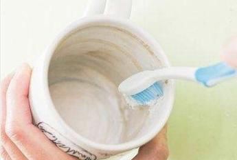 怎么去除茶杯里的茶垢,怎样去除茶杯中的茶垢?图4