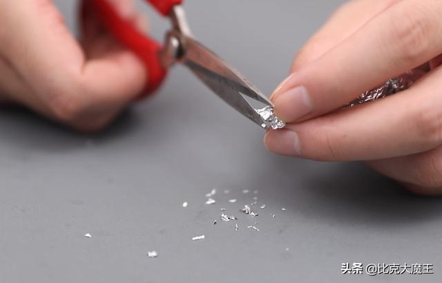 怎么用手动刮胡刀正确刮胡子(刮胡刀钝了不用愁)(5)