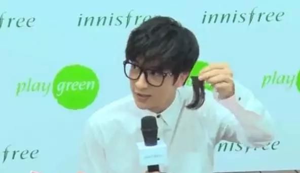 头发少的发型,头发少,脸小,留什么发型好?图16