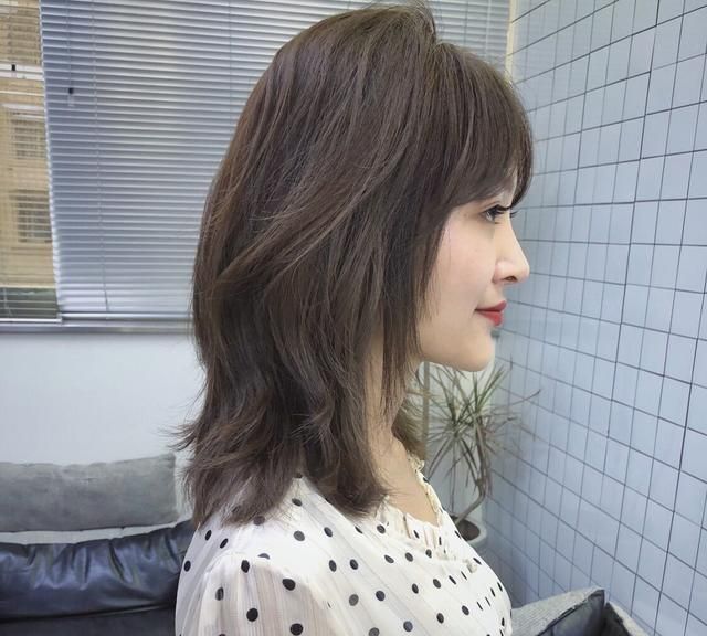 头发少的发型,头发少,脸小,留什么发型好?图13