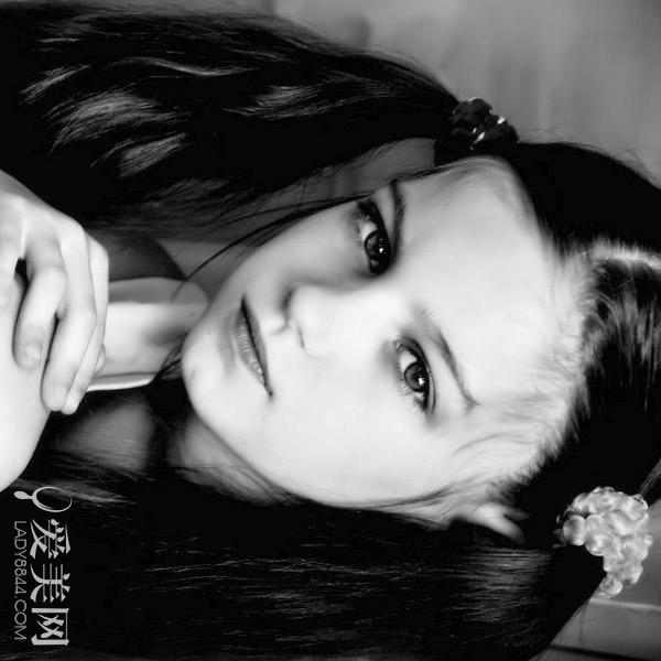 儿童美式发型女孩扎头发(精选欧美女童扎法发型)(2)