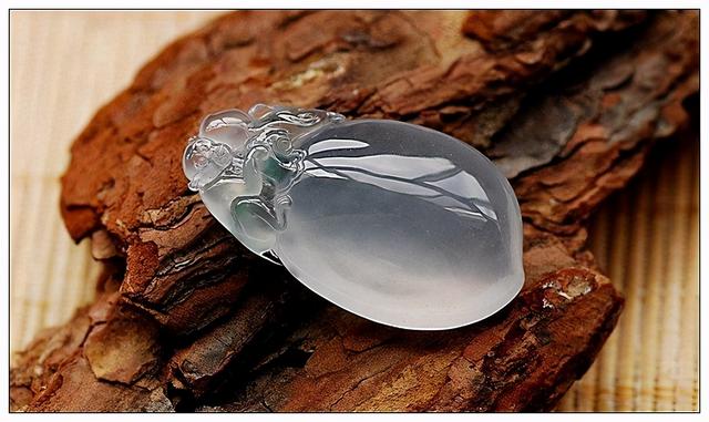 七大场口翡翠原石的特点讲解(全网最详细翡翠原石八大场口介绍)(9)