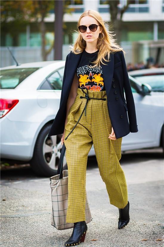 秋冬宽松直筒翻边牛仔裤搭配靴(最近火了一种穿法)(4)