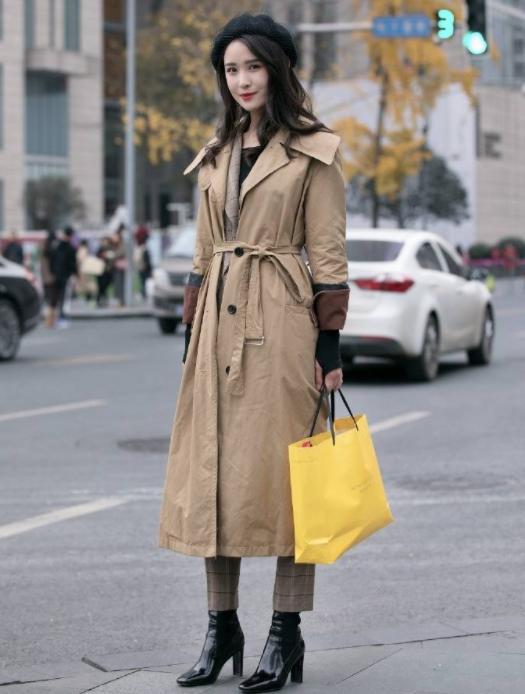 秋冬宽松直筒翻边牛仔裤搭配靴(最近火了一种穿法)(8)