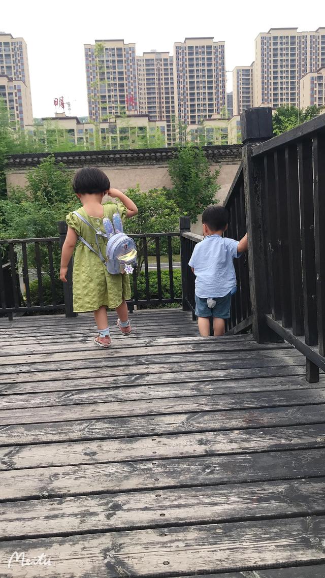 育儿书籍免费阅读(读了50本育儿书吐血总结出的5点育儿干货)(1)