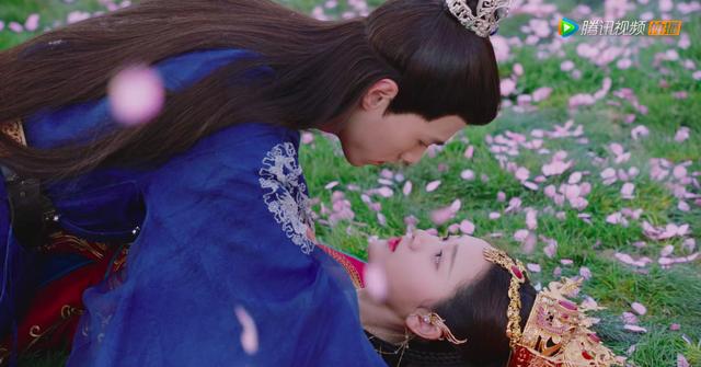 方逸伦主演过哪些古装剧(明月照我心竹马钢琴师双剧霸屏)(20)