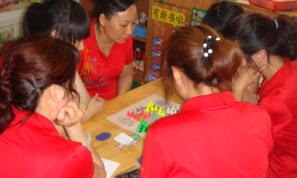 跳棋比赛规则胜负,幼儿园跳棋教案和反思图2