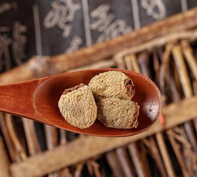 覆盆子什么时候采摘,二三百块钱一公斤的覆盆子是一种什么野果?有哪些营养价值?图6