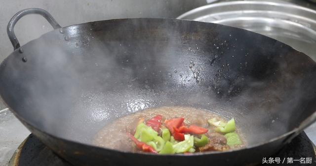 正宗红烧排骨的做法步骤(大厨分享红烧排骨的家常做法)(11)