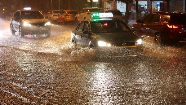 为什么很多人在下雨天会睡得更香,为何人在下雨天睡得很香呢图11