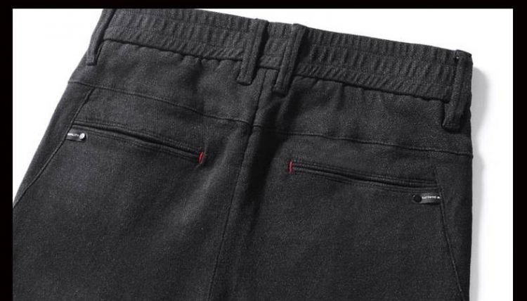 黑色裤子弄上502胶怎么办