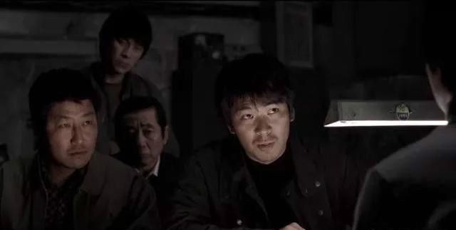 杀人回忆凶手,韩国片<杀人回忆>最后的凶手是谁?图17