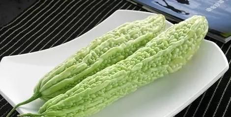 苦瓜生吃还是熟吃好,谁减肥的时候试过生吃苦瓜?有什么体会?效果怎么样?怎么吃效果好?细说一下?谢谢?图3