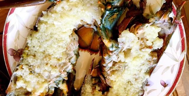 蒜香龙虾尾怎么做才好吃,蒜泥小龙虾怎么做好吃?图1