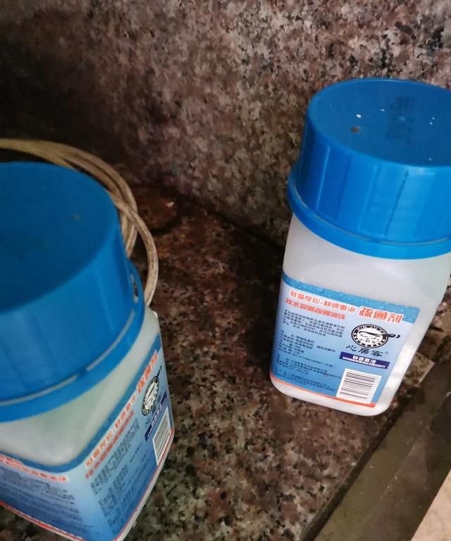 厕所马桶堵了怎么办,厕所堵了该怎么快速解决?图4