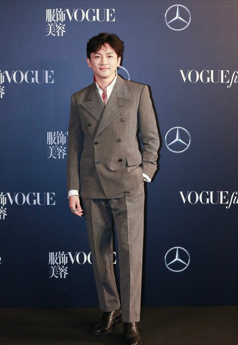 苏有朋的真实年龄有多大,衣品不比小鲜肉差,造型看着很年轻