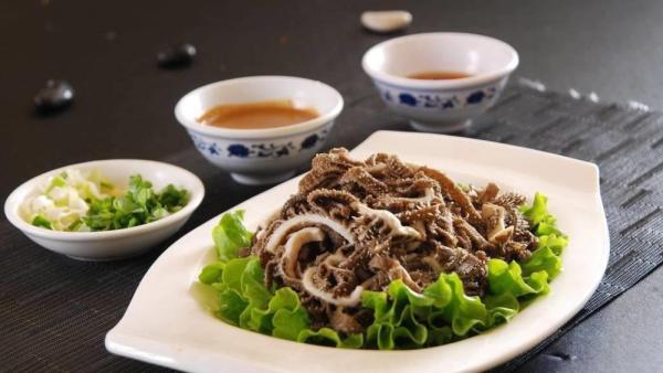 牛肚是牛的哪个部位用来干嘛的(牛肚是牛的什么部位)