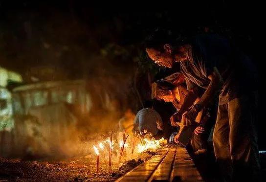 中元节适合出门吗(中元节的来历和风俗)