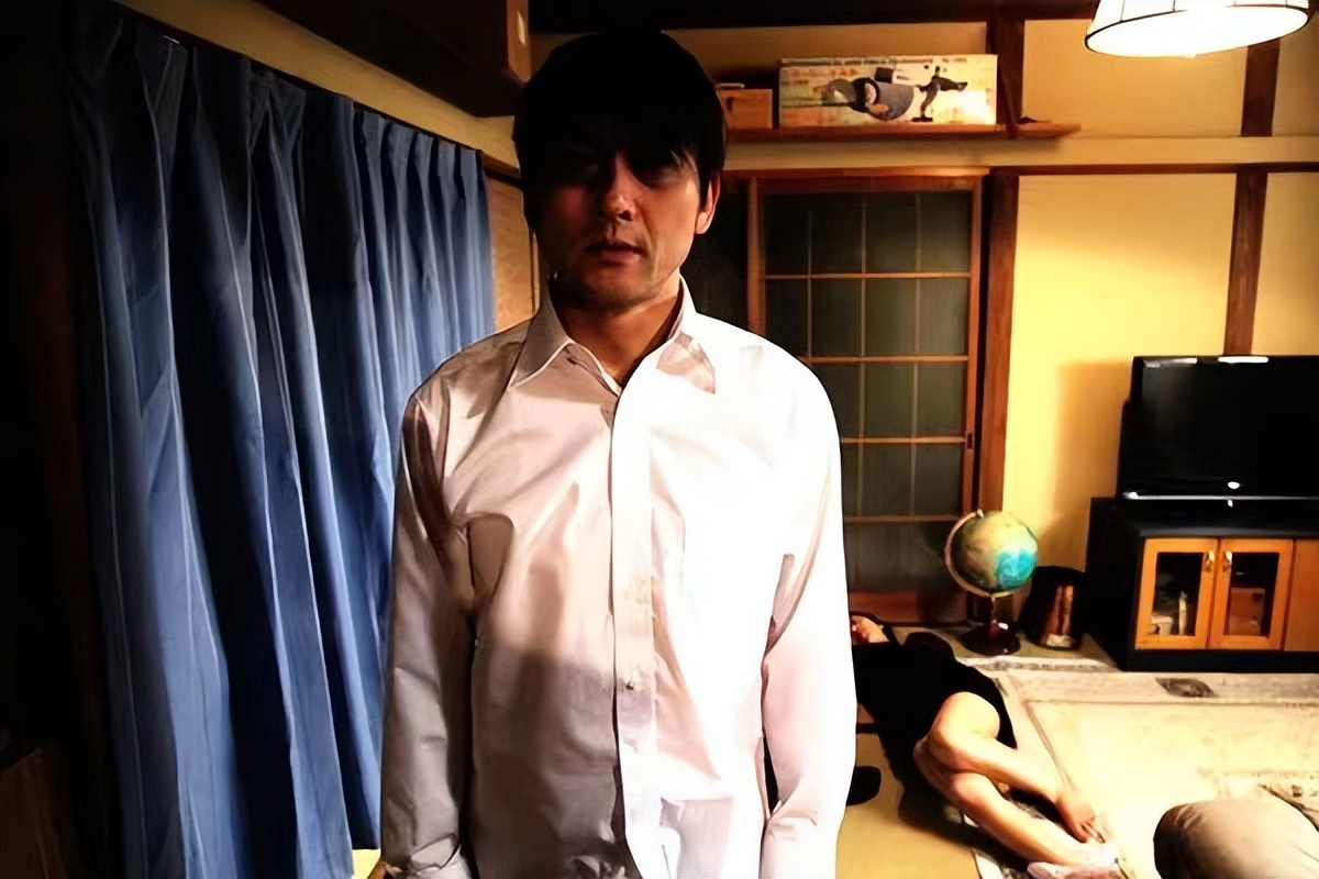 惊悚:豆瓣评分7.7《冰冷热带鱼》—盛开在灵魂深处的欲望之花!