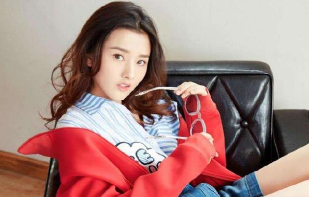 “京圈小花”宋祖儿:出道前与富二代相恋,爆红后与舒畅形同陌路