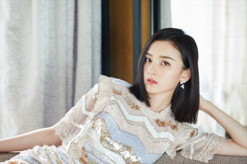 “京圈小花”宋祖儿:出道前与富二代相恋,爆红后与舒畅形同陌路