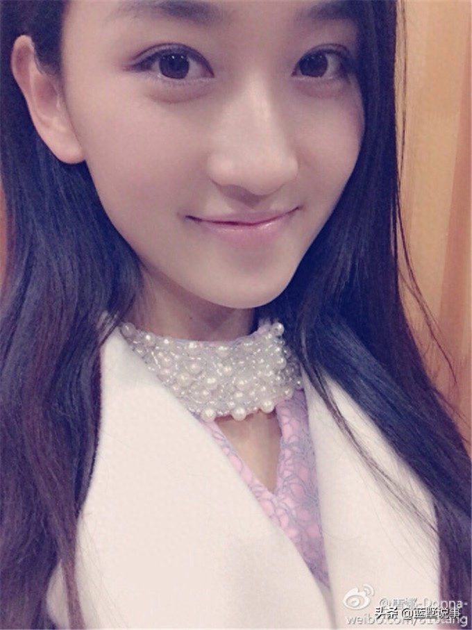 《乡村爱情》小李老师唐艺兮的戏里戏外,一个率真美丽的女孩