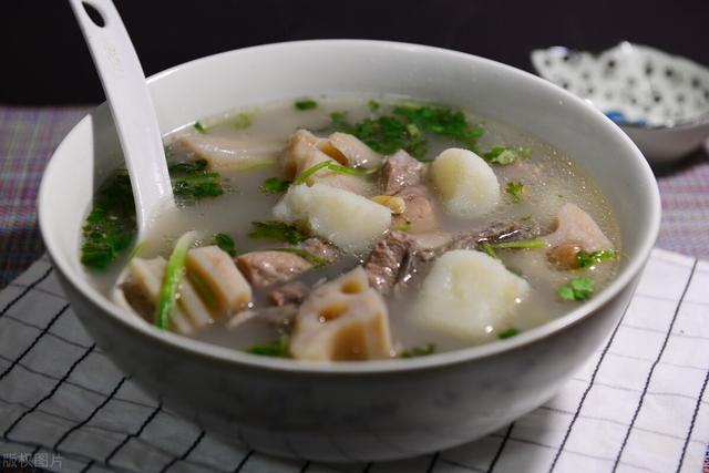 藕的7种经典吃法家常菜(夏天多吃藕活过九十九)(3)