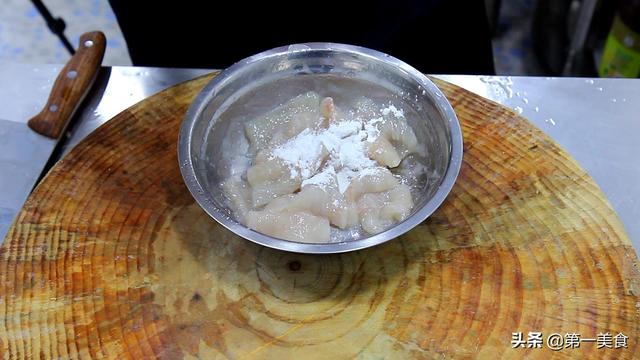 鱼片的做法家常菜(厨师长分教你炒鱼片的家常做法)(5)