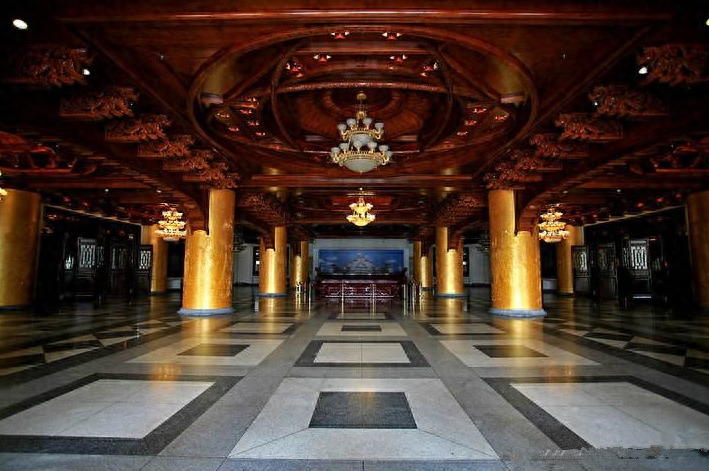 广西玉林云天宫:我国最大的单体艺术宫殿,到底是谁建的?