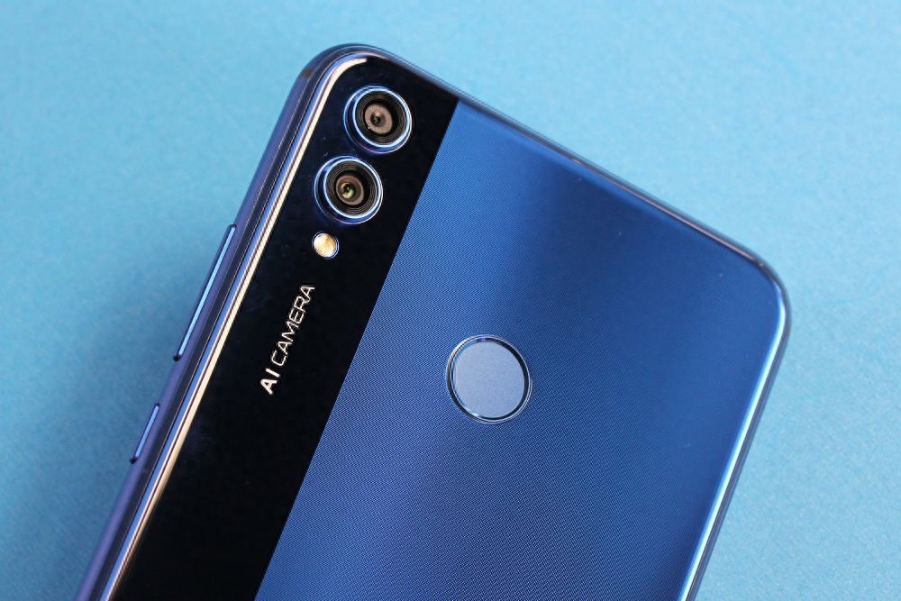 同为1399的荣耀8x和华为畅享9plus怎么选,看了这篇文章就知道了