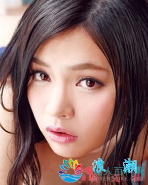 黑濑萌衣人物海报