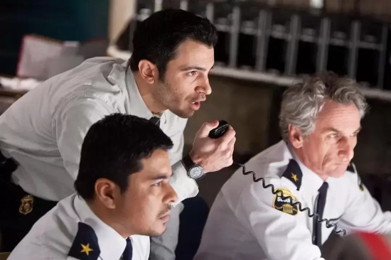 怪兽侵袭的高分影片有哪些（七部封闭空间里怪兽侵袭的高分影片推荐）