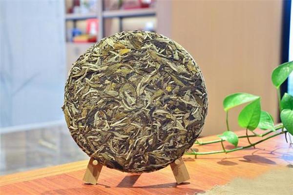 白茶喝了会失眠吗 白茶喝了会拉肚子吗 白茶喝了会失眠吗 白茶喝了会拉肚子吗