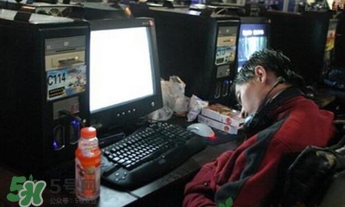 上网18小时猝死,上网多久会猝死 上网18小时猝死,上网多久会猝死