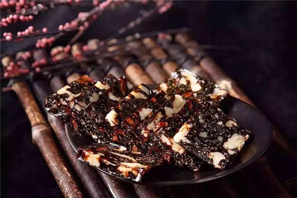 阿胶能调理月经吗 阿胶月经期可以吃吗 阿胶能调理月经吗 阿胶月经期可以吃吗