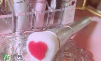 kiko2017情人节爱心口红色号 kiko2017情人节爱心口红试色 kiko2017情人节爱心口红色号 kiko2017情人节爱心口红试色